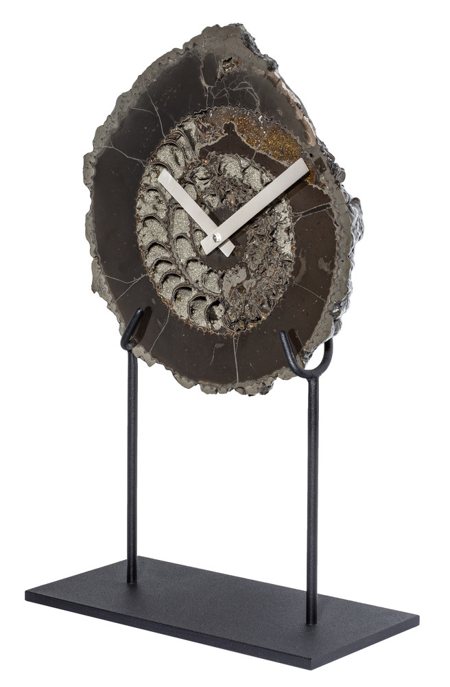 Часы из аммонита Speetoniceras versicolor на подставке