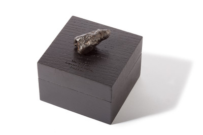 Метеорит Сихотэ-Алинь 28,11 гр c коробкой