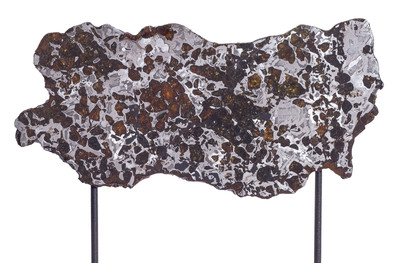 Метеорит Сеймчан (палласит) 406 гр на подставке