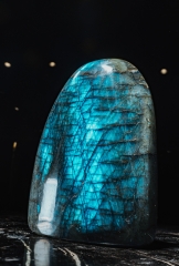 Лабрадорит 