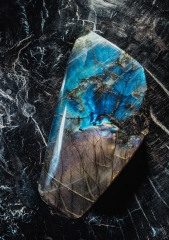 Лабрадорит 